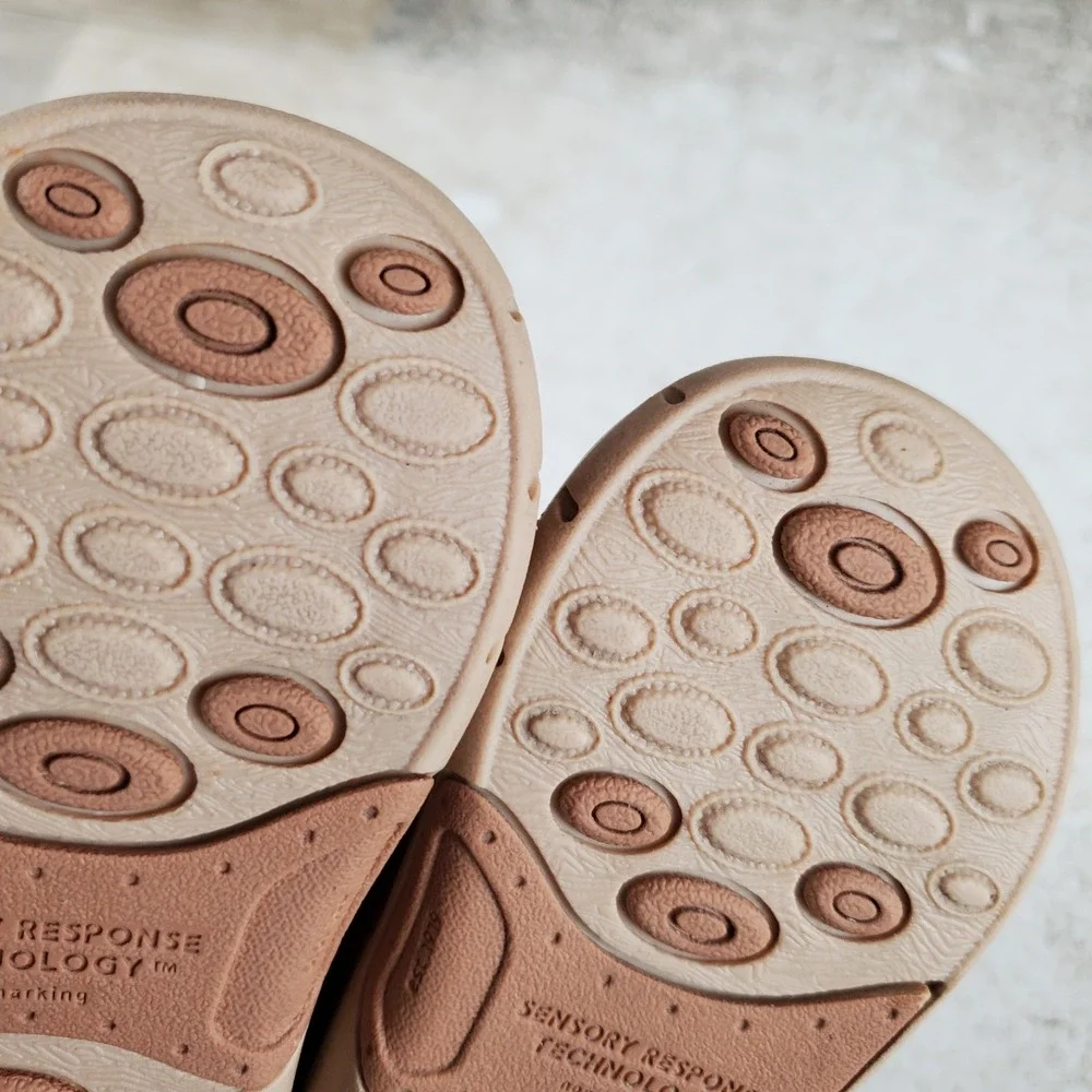 Stride Rite Lacey 2.0 Toddler Shoes Sz 4.5 W Brown Leather Hook-and-Loop Strap